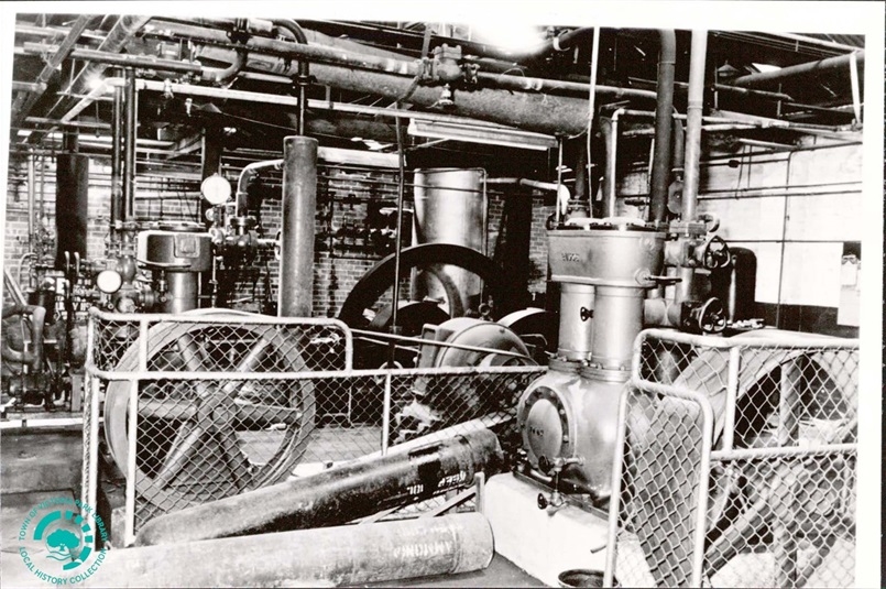 Machinery used in the manufacture of ice (PH077024) Image
