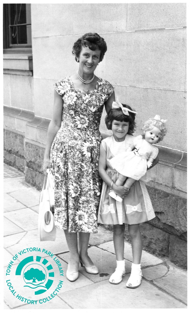 PH00043-18 Irene & Kaye Stewart & doll Rosemary in Perth, c.1963 Image