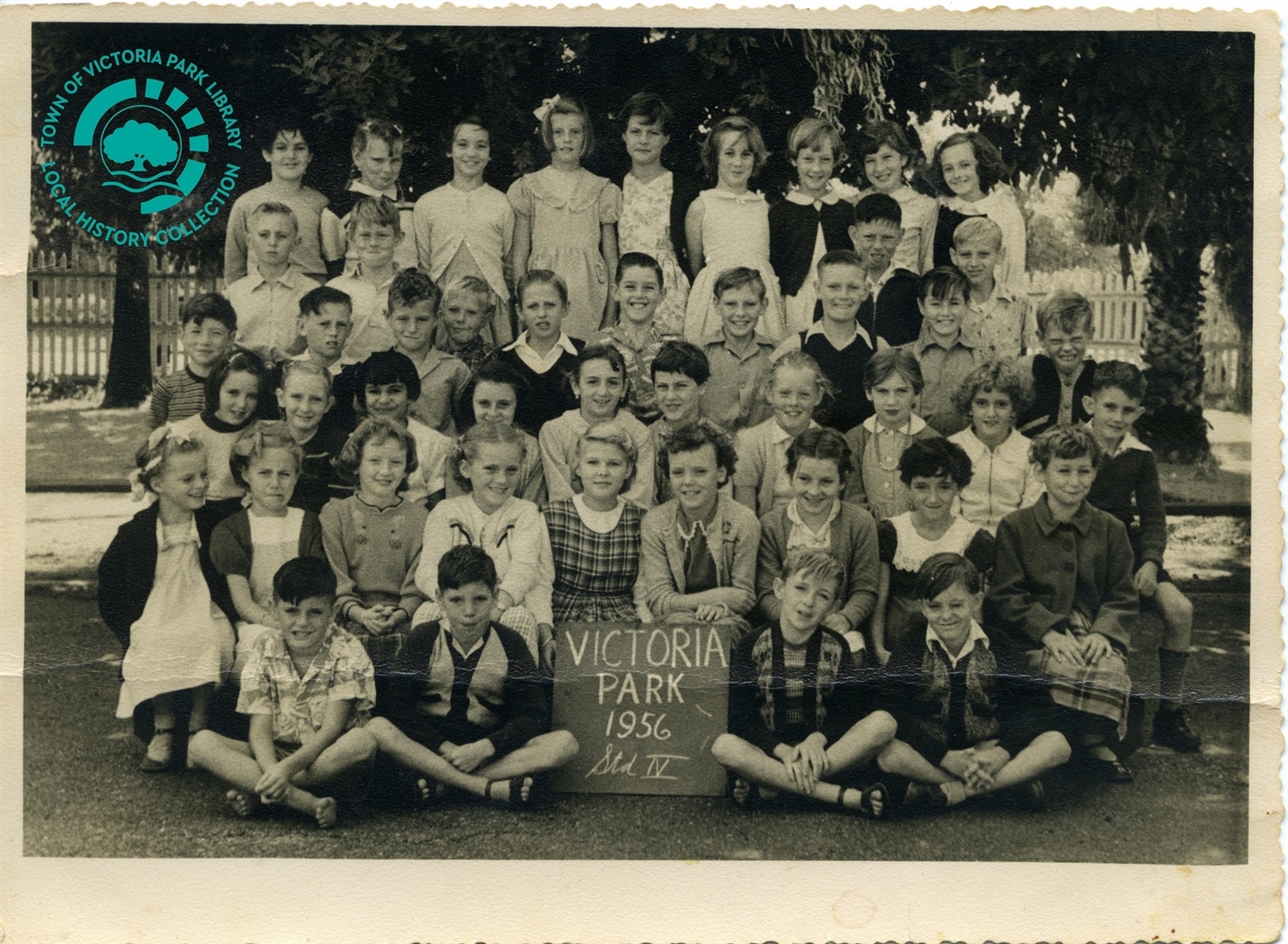 PH00047-02 Victoria Park State School, Students of IV Standard, 1956 Image